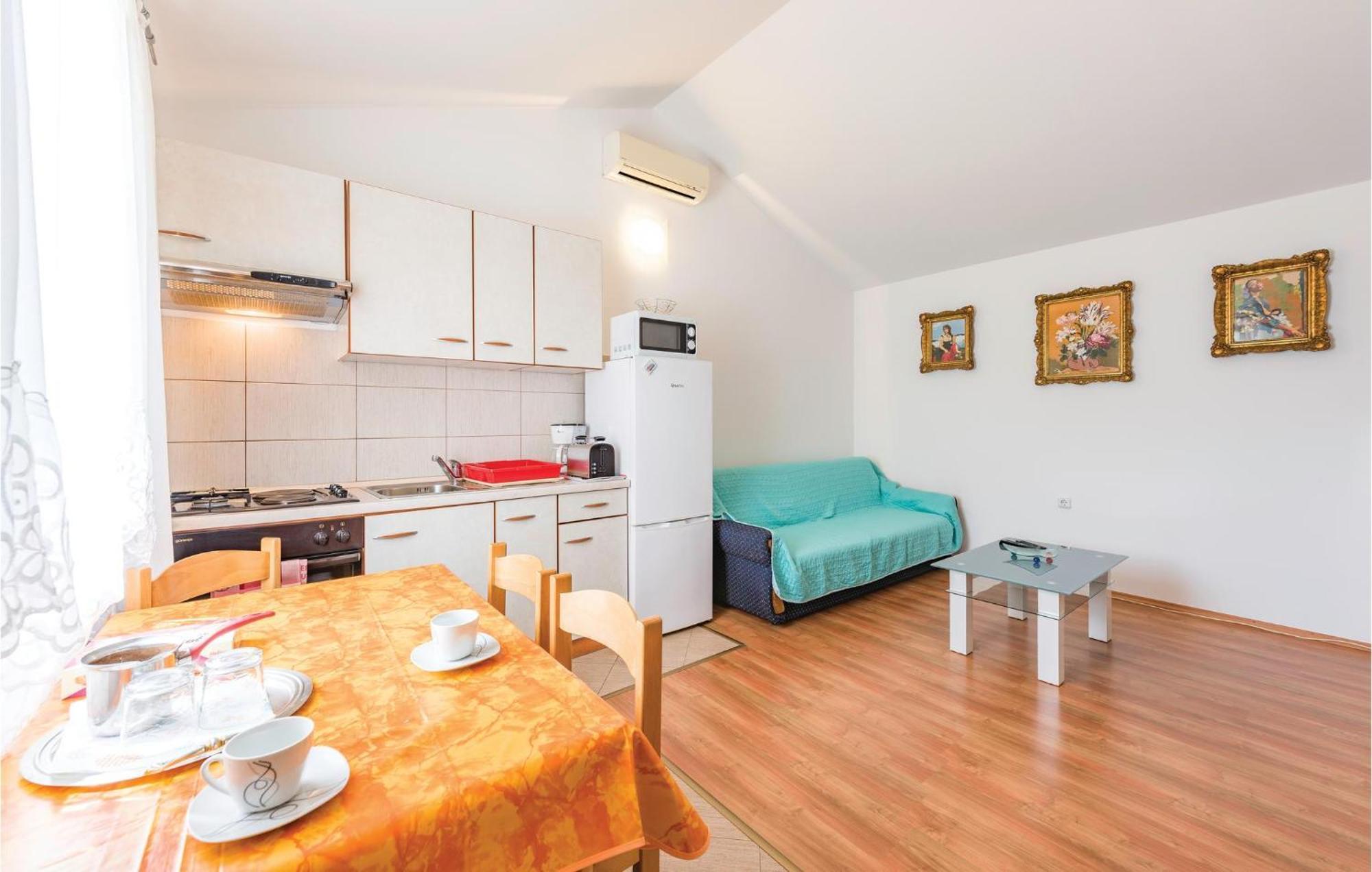 Awesome Home In Zminj With Wifi Esterno foto