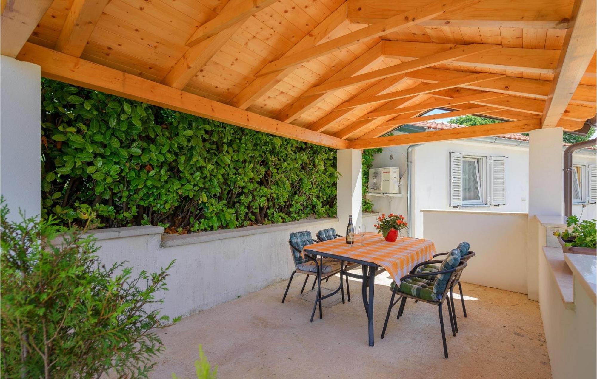 Awesome Home In Zminj With Wifi Esterno foto