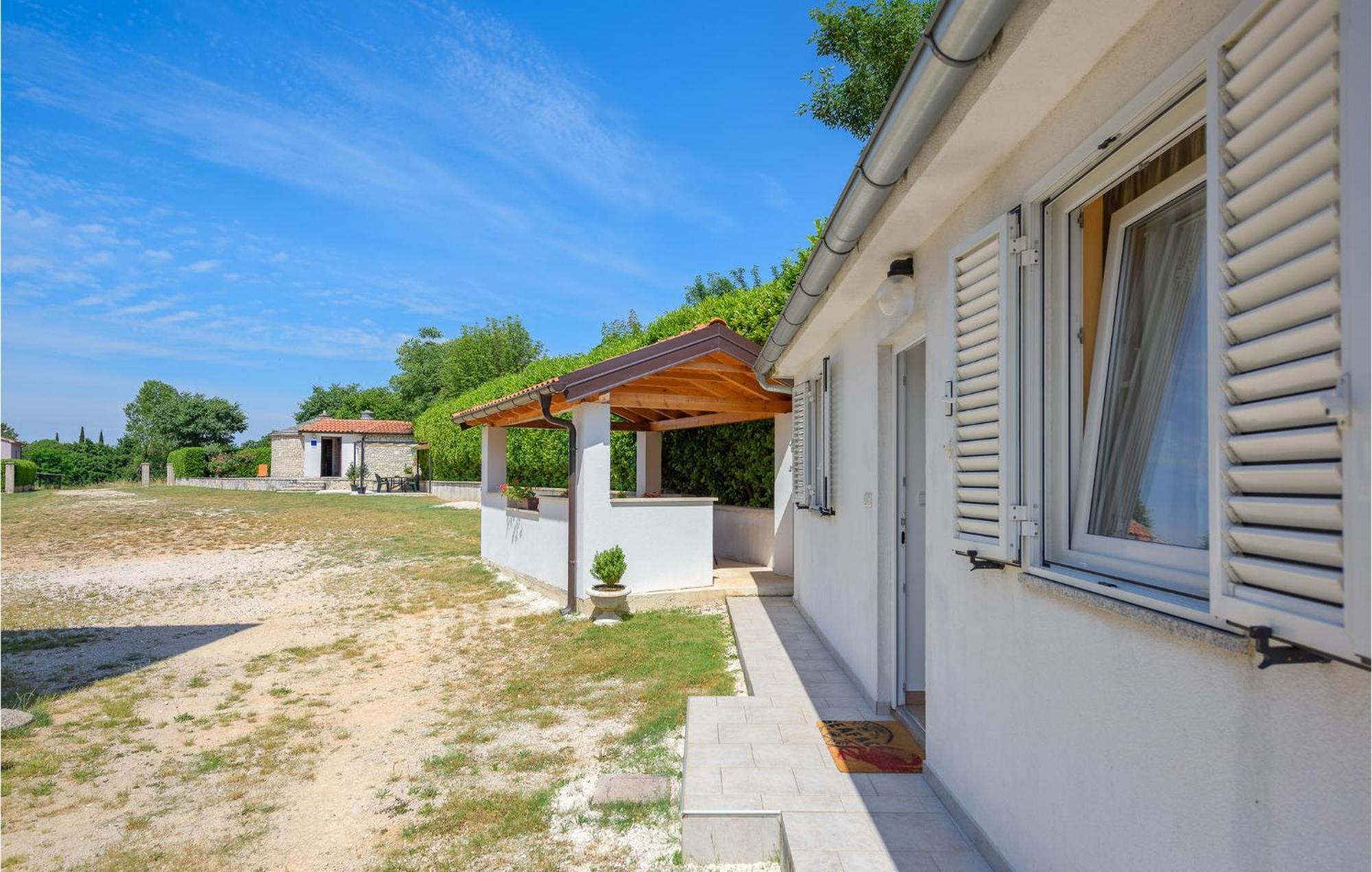 Awesome Home In Zminj With Wifi Esterno foto